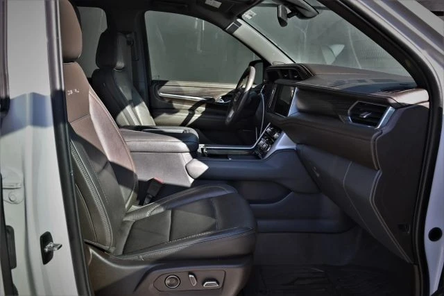 2021 GMC Yukon 5th Gen - Image 15 of 21
