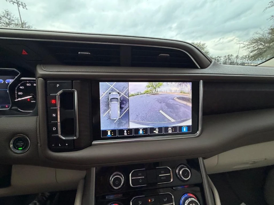 2021 GMC Yukon 5th Gen - Image 17 of 21