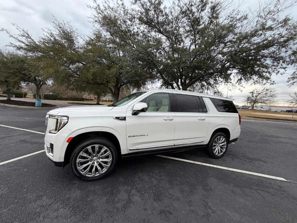 2021 GMC Yukon 5th Gen - Image 2 of 21