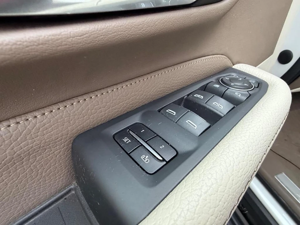 2021 GMC Yukon 5th Gen - Image 9 of 21