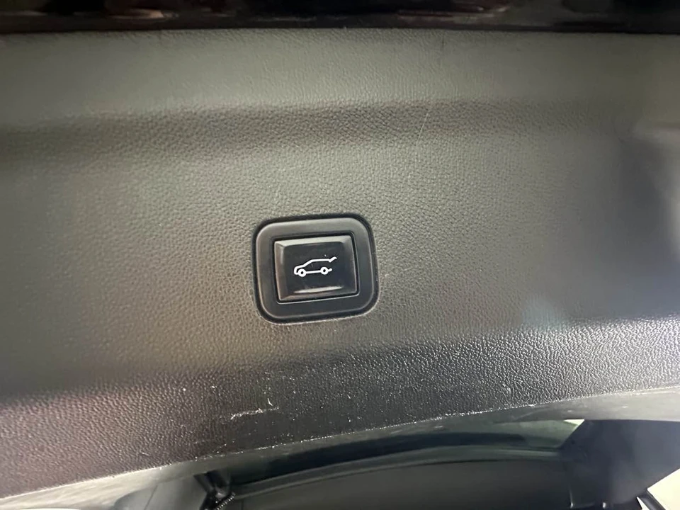 2021 GMC Yukon 5th Gen - Image 21 of 21