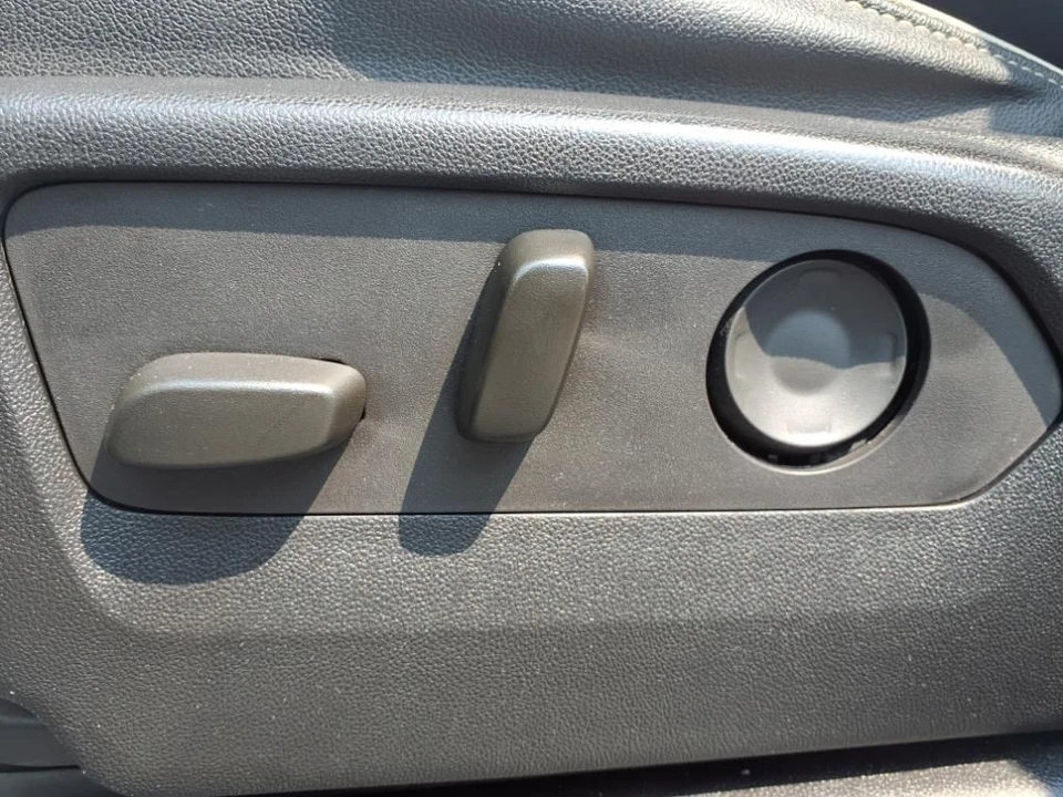 2021 GMC Yukon 5th Gen - Image 10 of 21