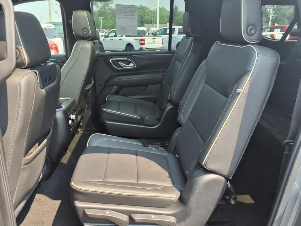2021 GMC Yukon 5th Gen - Image 11 of 21