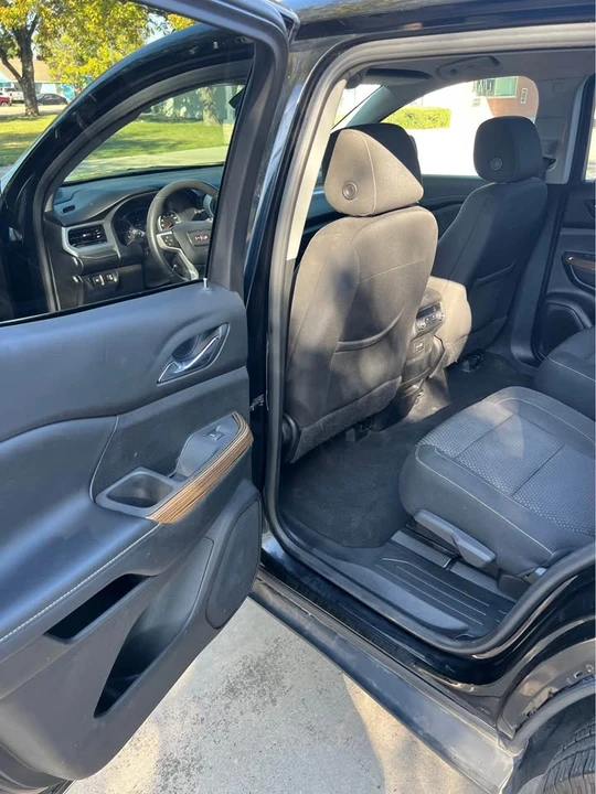 2021 GMC Acadia - Image 10 of 16
