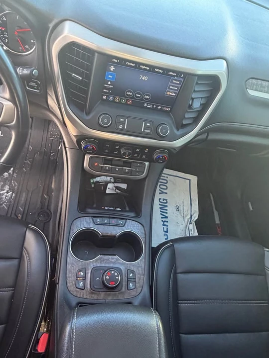 2021 GMC Acadia - Image 8 of 13