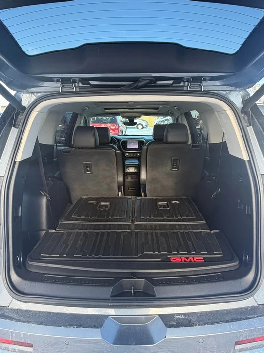 2021 GMC Acadia - Image 11 of 13