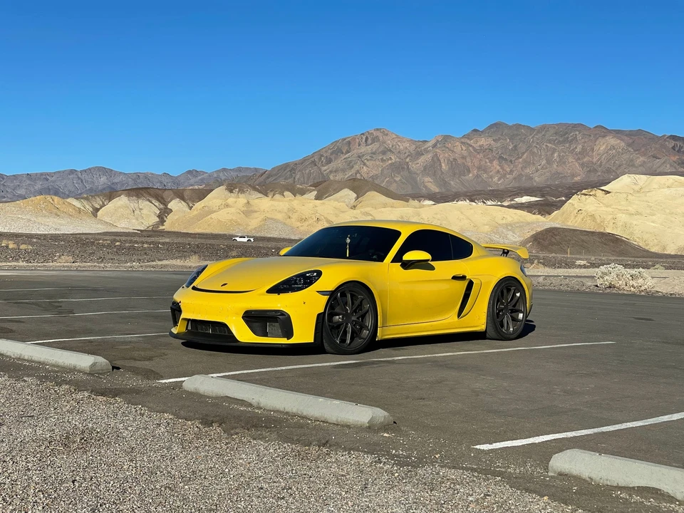2021 Porsche 718 Cayman GT4 - Image 2 of 15