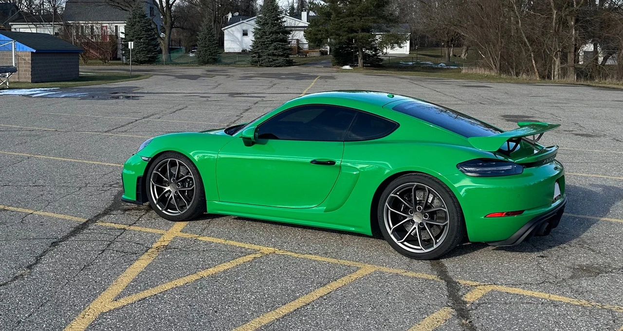 2021 Porsche 718 Cayman GT4 - Image 4 of 13