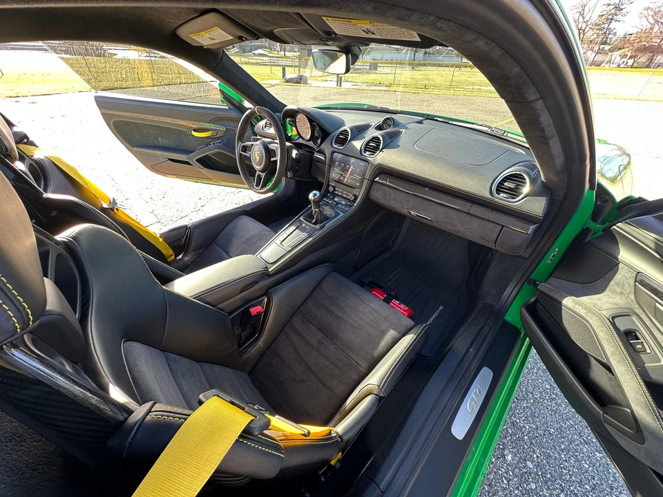 2021 Porsche 718 Cayman GT4 - Image 11 of 13