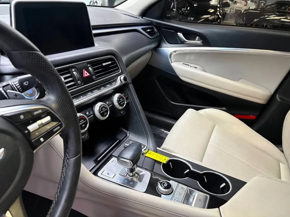 2021 Genesis G70 - Image 16 of 20