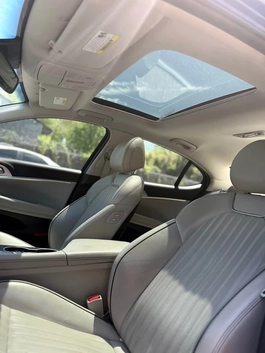 2021 Genesis G70 - Image 10 of 19