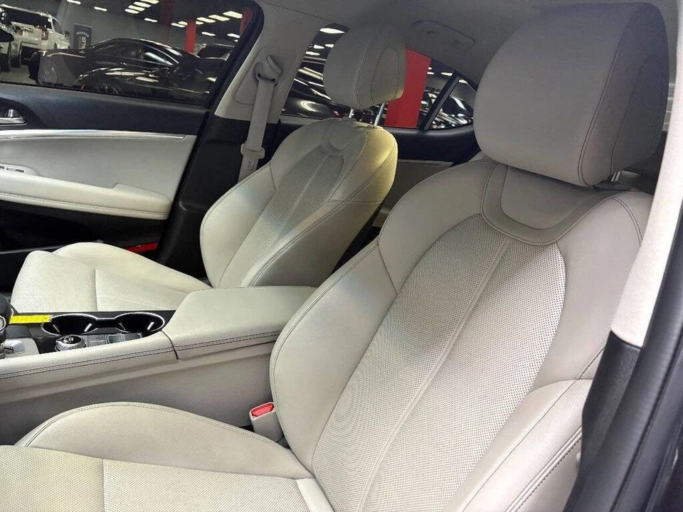 2021 Genesis G70 - Image 16 of 21
