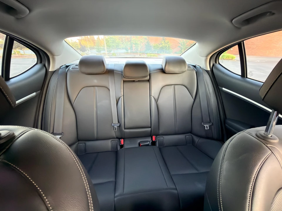 2021 Genesis G70 - Image 26 of 31