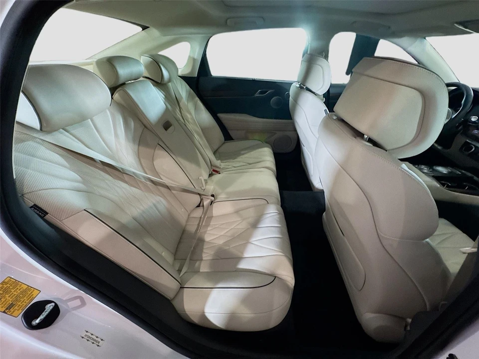 2021 Genesis G80 - Image 13 of 16