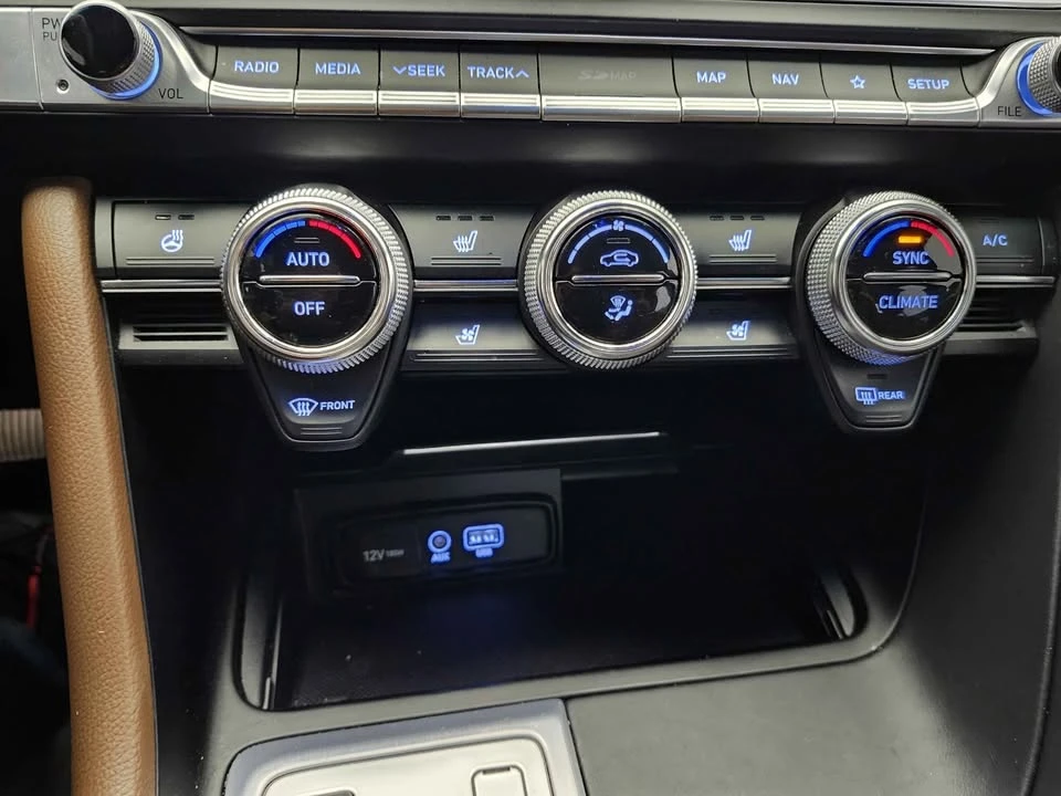 2021 Genesis G70 - Image 13 of 15