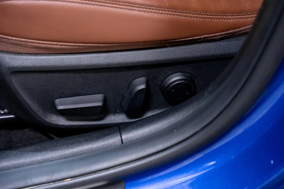 2021 Genesis G70 - Image 14 of 15