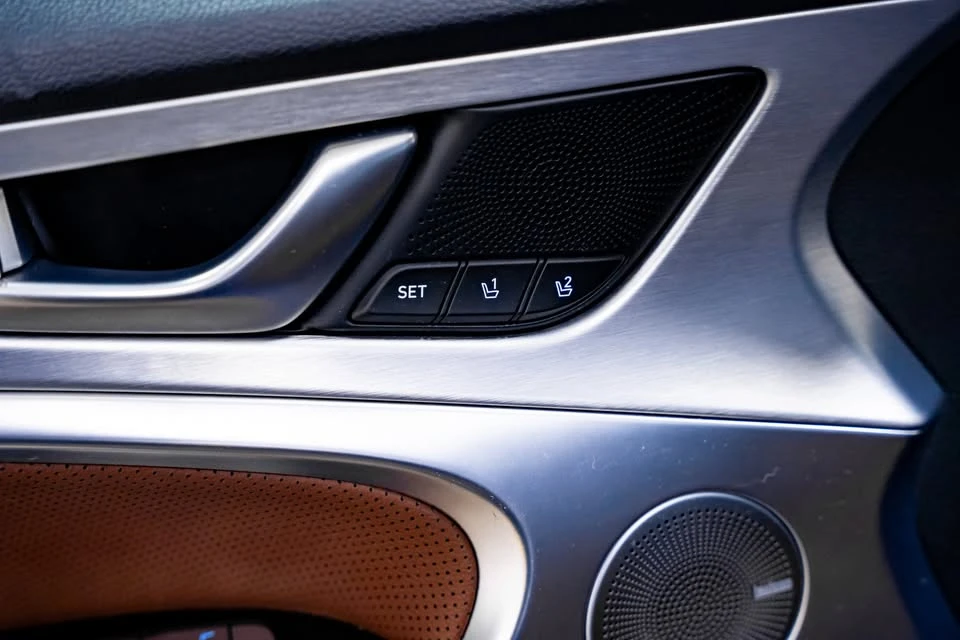 2021 Genesis G70 - Image 13 of 15