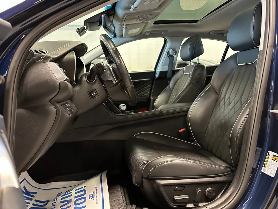2021 Genesis G70 - Image 16 of 19