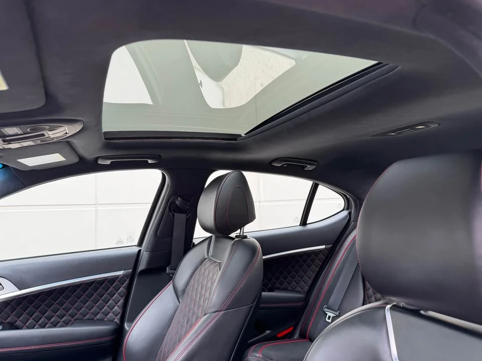 2021 Genesis G70 - Image 17 of 18