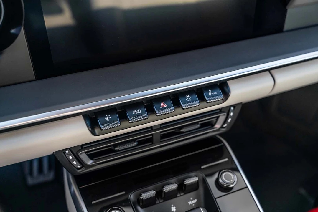 2021 Porsche 992 Turbo S - Image 23 of 31