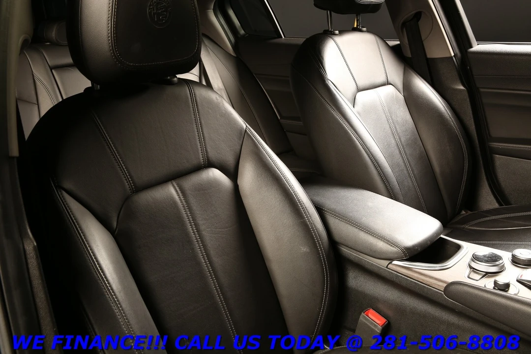 2021 Alfa Romeo Giulia - Image 21 of 21