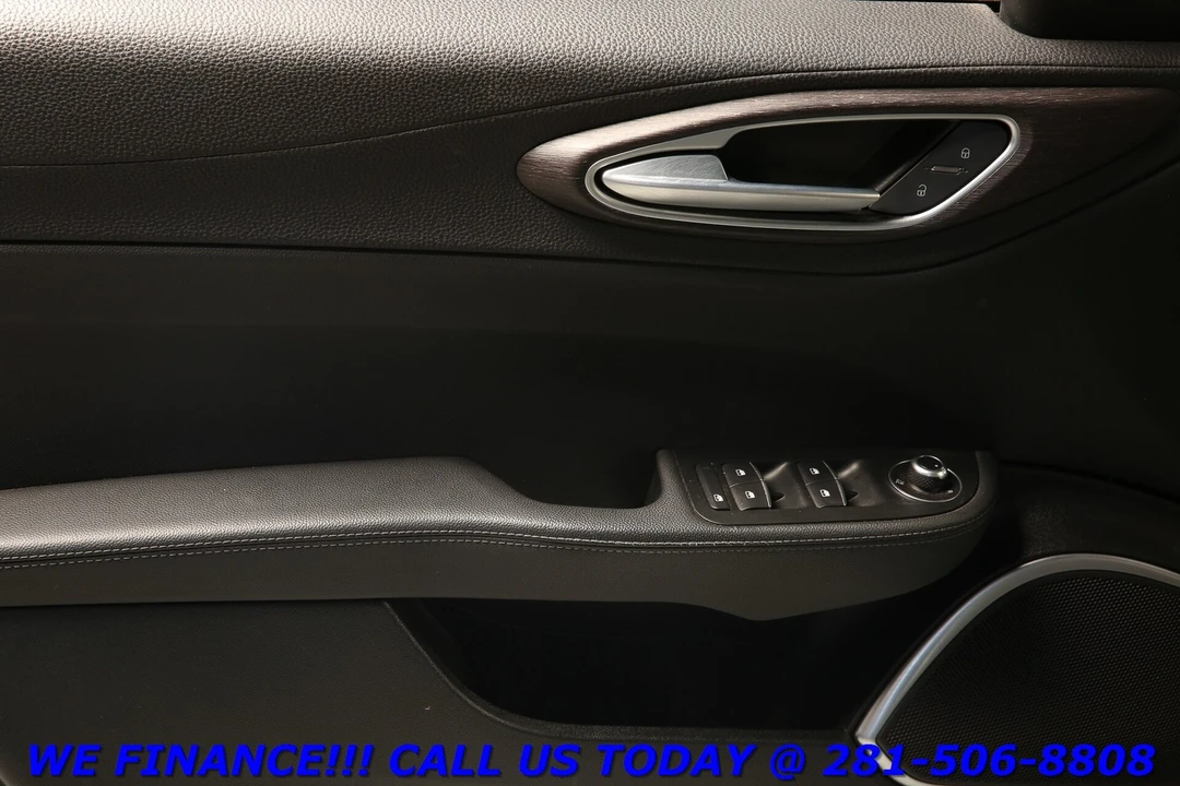 2021 Alfa Romeo Giulia - Image 9 of 21