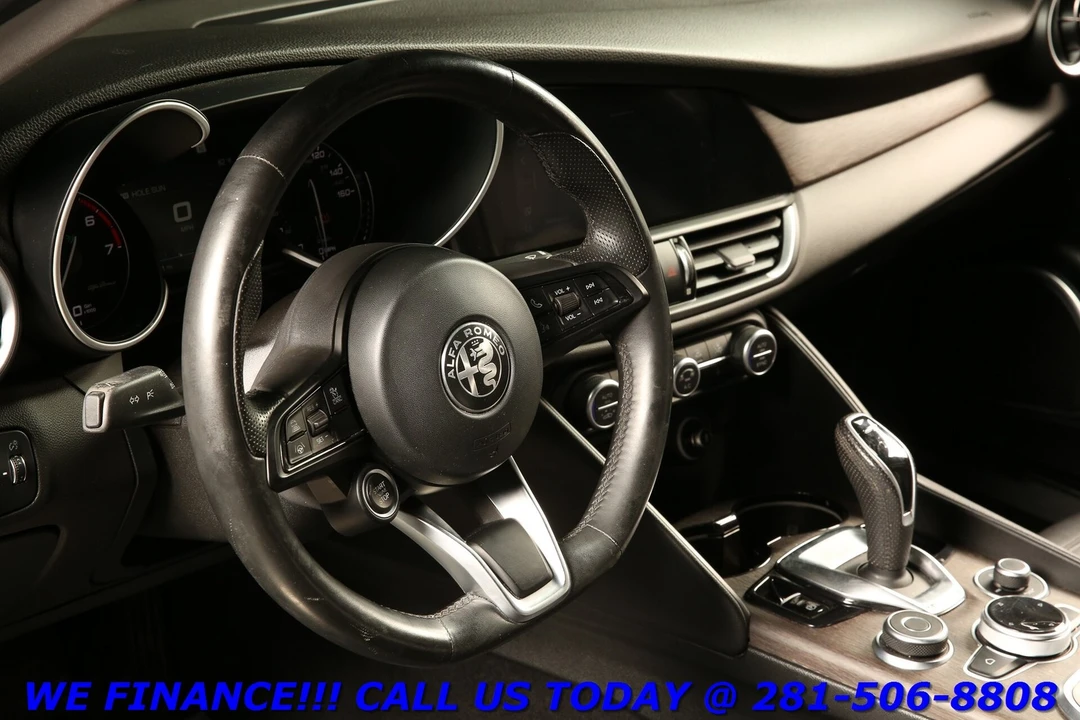2021 Alfa Romeo Giulia - Image 10 of 21