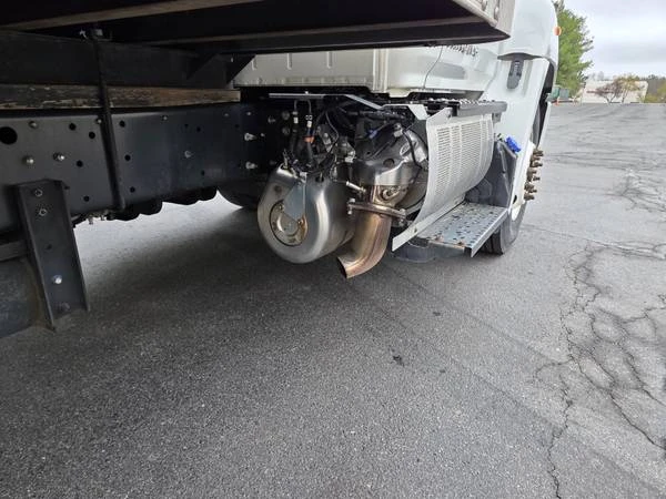 2021 Hino 268 - Image 7 of 7