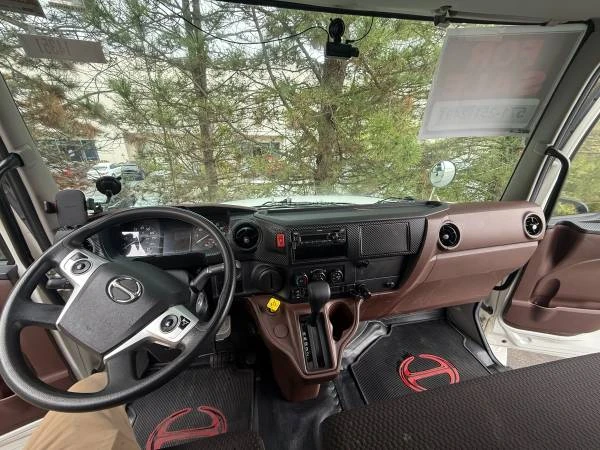 2021 Hino 268 - Image 6 of 12