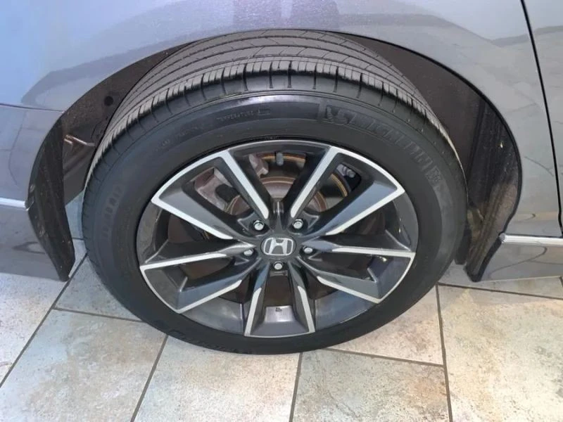 2021 Honda Accord 10th Gen - Image 11 of 12