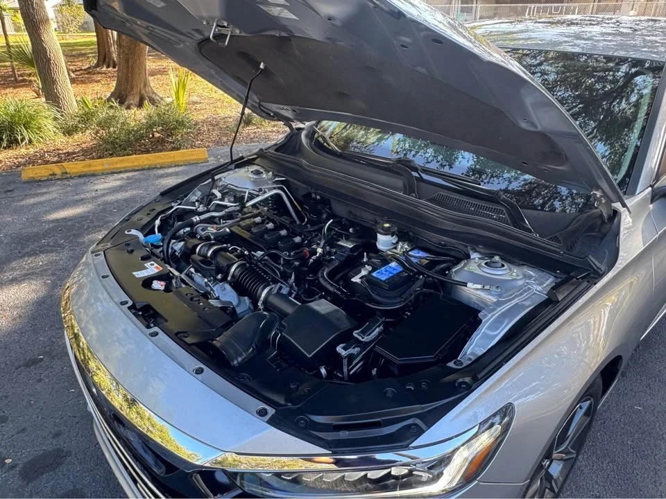 2021 Honda Accord 10th Gen - Image 10 of 15