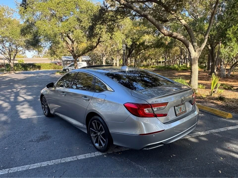 2021 Honda Accord 10th Gen - Image 8 of 15