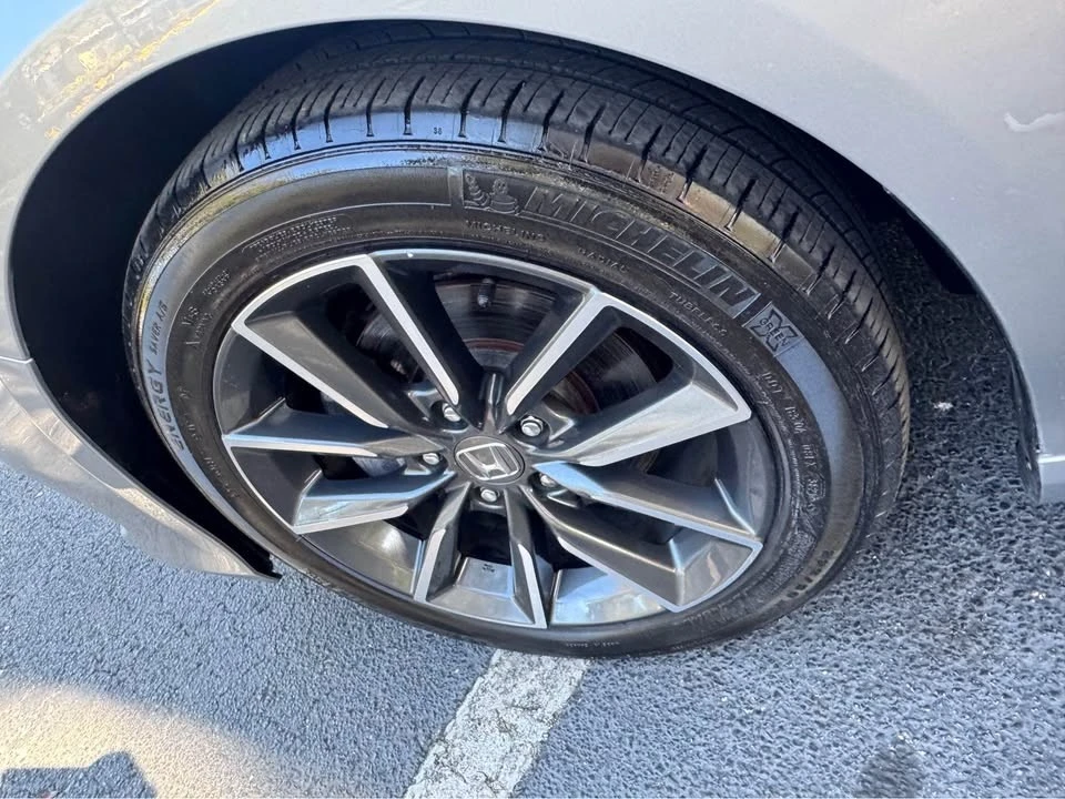 2021 Honda Accord 10th Gen - Image 9 of 15
