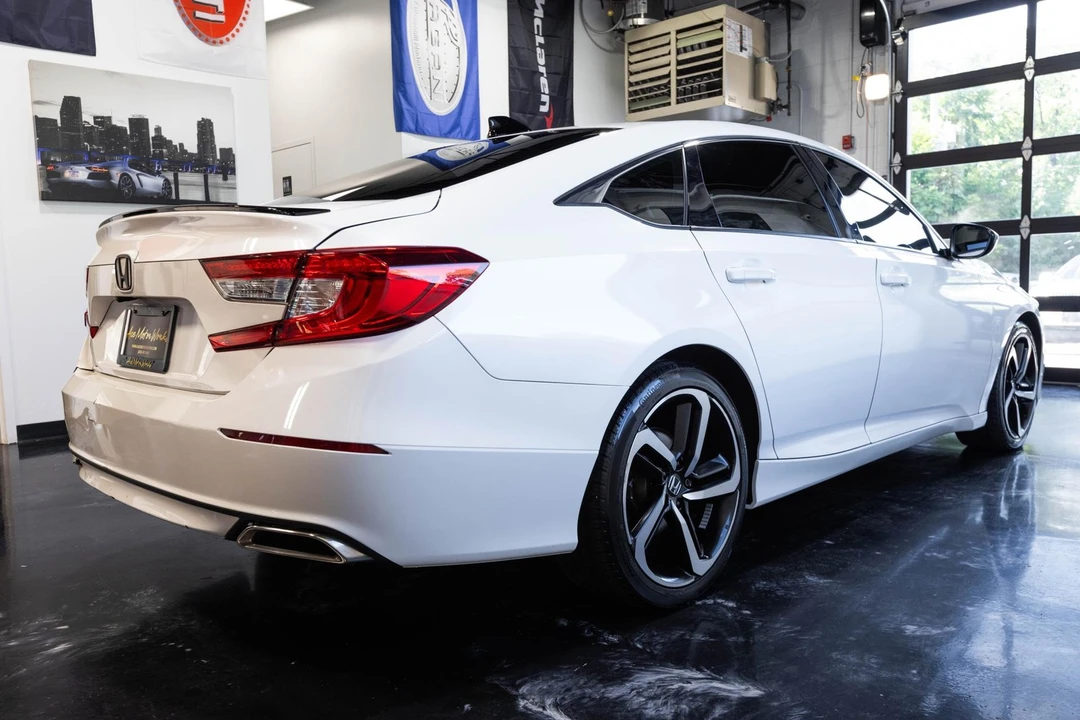 2021 Honda Accord 10th Gen - Image 10 of 12