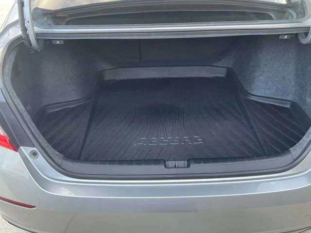 2021 Honda Accord 10th Gen - Image 16 of 21