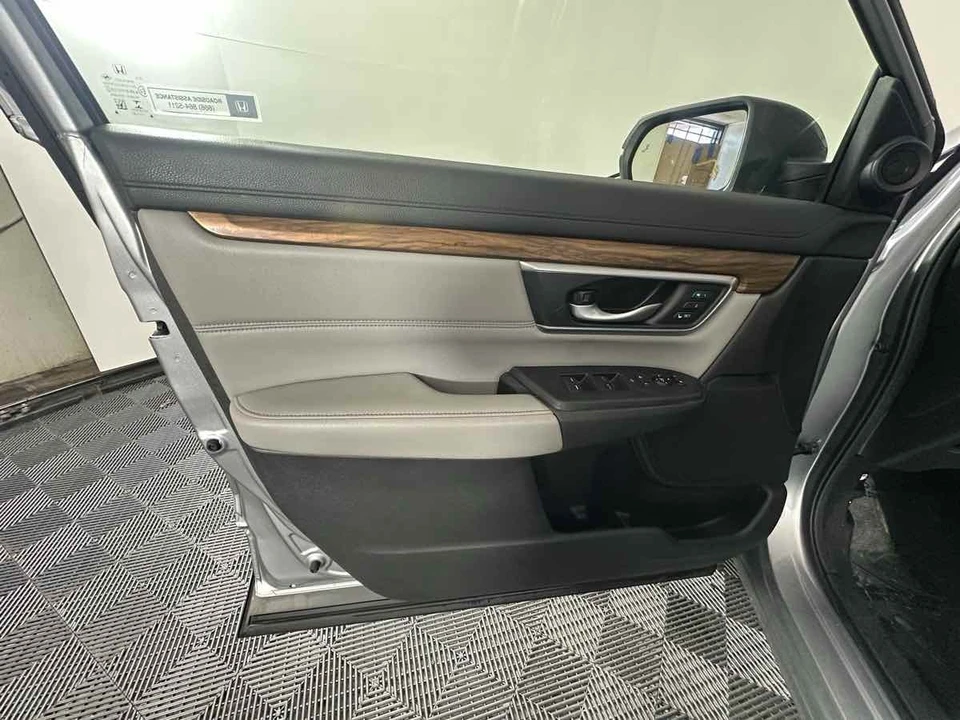 2021 Honda CR-V 5th Gen - Image 15 of 21