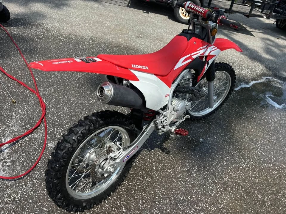 2021 Honda CRF - Image 4 of 10