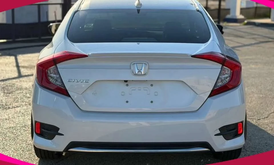 2021 Honda Civic 10th Gen - Image 5 of 10