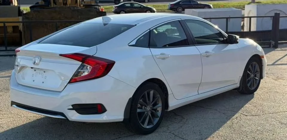 2021 Honda Civic 10th Gen - Image 6 of 10