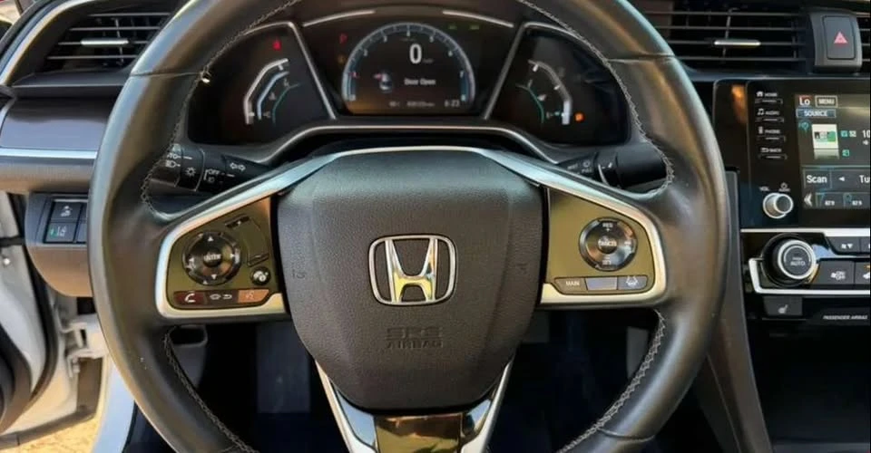 2021 Honda Civic 10th Gen - Image 7 of 10