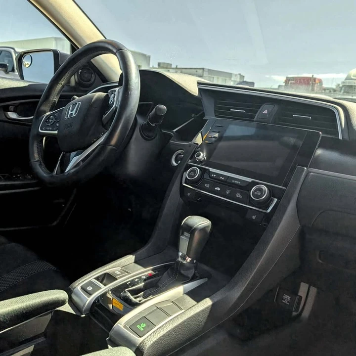 2021 Honda Civic 10th Gen - Image 10 of 18