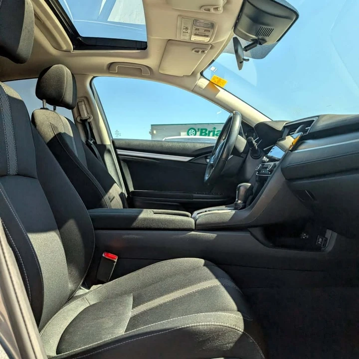 2021 Honda Civic 10th Gen - Image 9 of 18