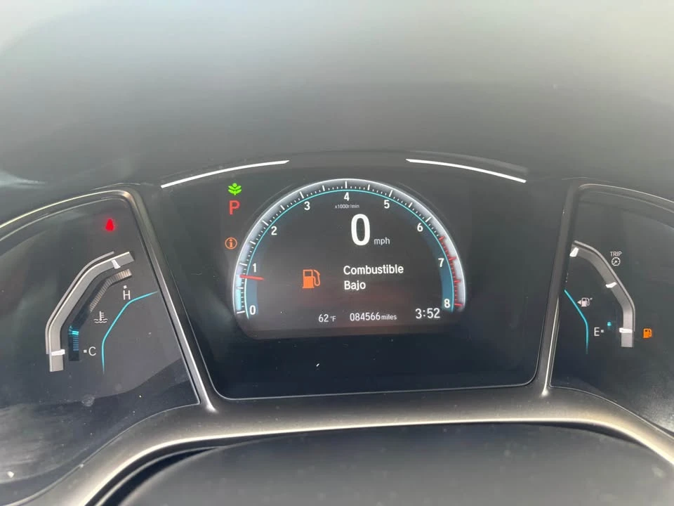 2021 Honda Civic 10th Gen - Image 10 of 13