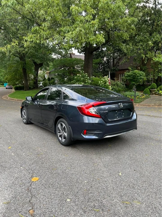 2021 Honda Civic 10th Gen - Image 10 of 12