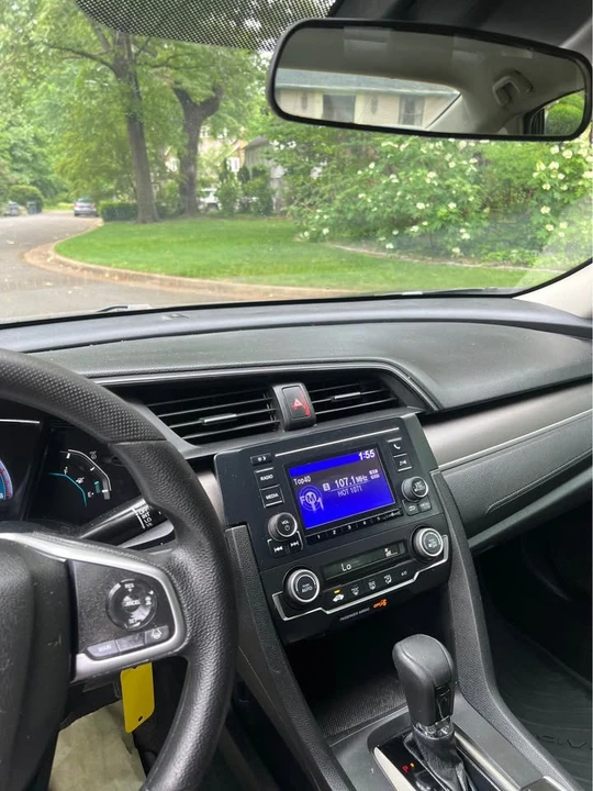 2021 Honda Civic 10th Gen - Image 5 of 12