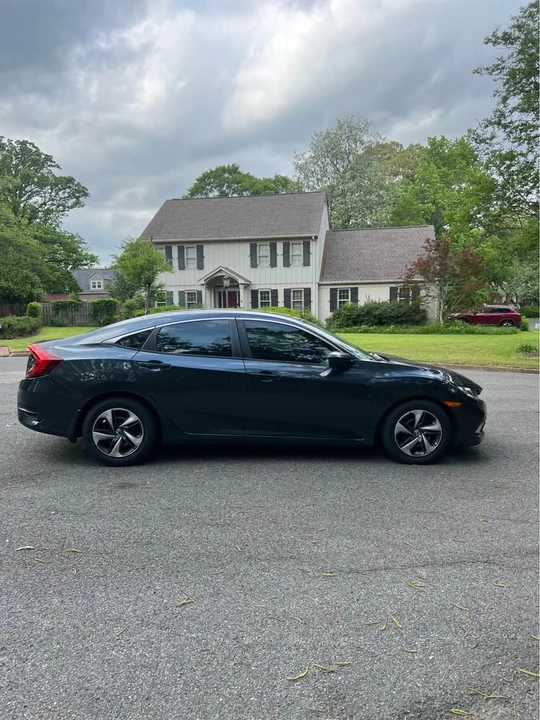 2021 Honda Civic 10th Gen - Image 8 of 12