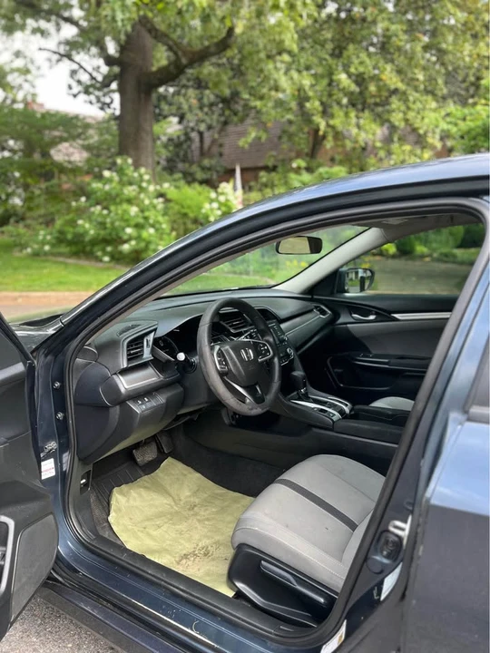 2021 Honda Civic 10th Gen - Image 2 of 12