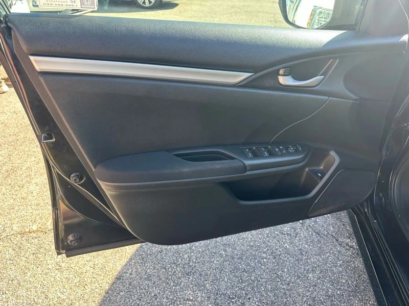 2021 Honda Civic 10th Gen - Image 8 of 12