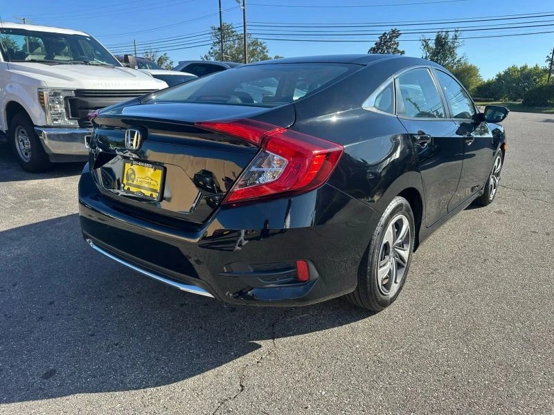 2021 Honda Civic 10th Gen - Image 9 of 12