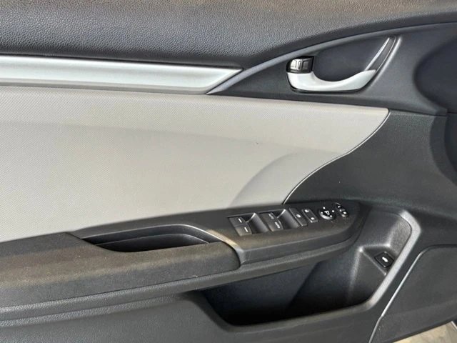 2021 Honda Civic 10th Gen - Image 17 of 21